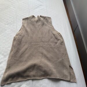 UESO acrylic tank top